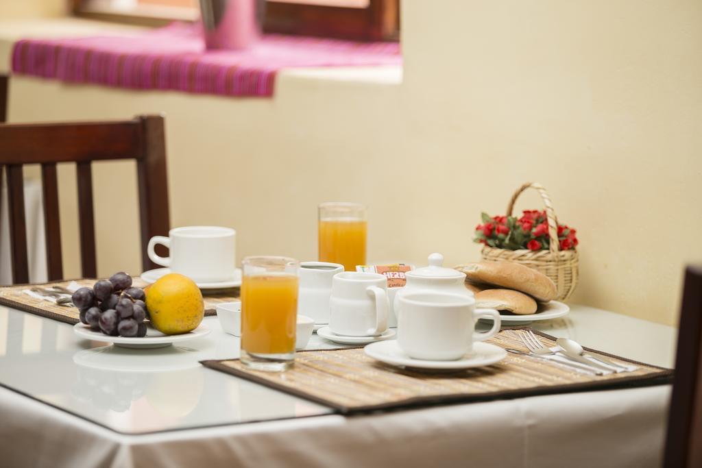 Yucay Plaza Inn Buitenkant foto