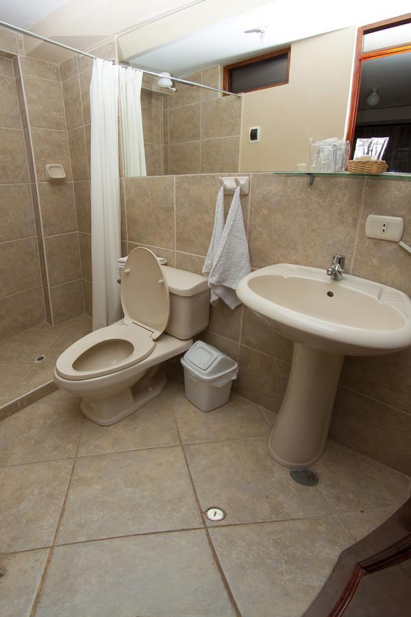 Yucay Plaza Inn Buitenkant foto