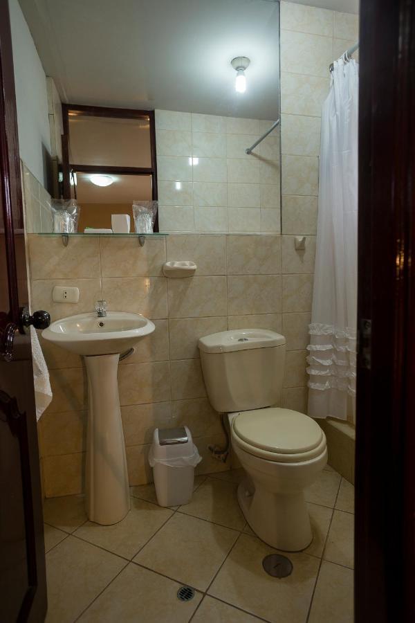 Yucay Plaza Inn Buitenkant foto